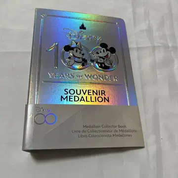 디즈니 100주년 디즈니월드 수베니어 메달 컬렉션 케이스