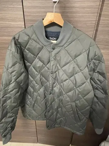 [ SHIPS any 별주 ] TAION:다이아 퀼트 스핀들 다운 블루종