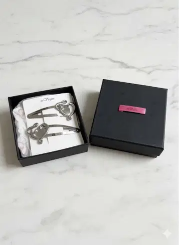 더 버진스 하트 로고 클립 하트 핑