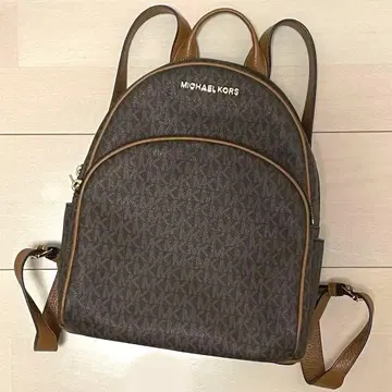 마이클코어스 백팩