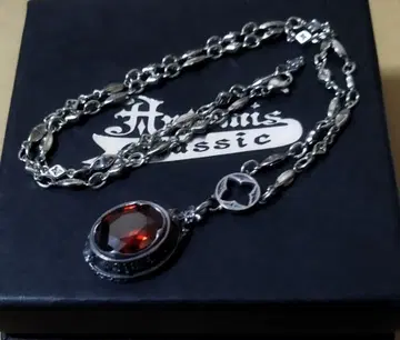 아르테미스 클래식 스톤 칼리지 펜던트