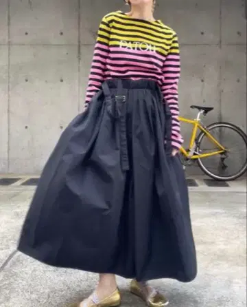 아름다운 실루엣 볼륨 롱 스커트