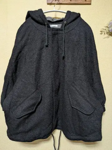 퓨어세신 블랙 울 혼방 후드 부착 자켓