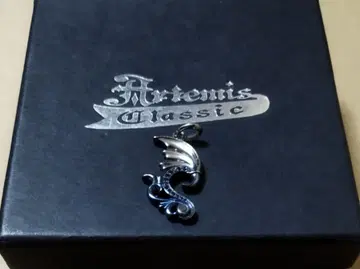 아르테미스 클래식 오픈 하트 드래곤 목걸이 (탑만)