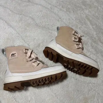 SOREL 베이지 스웨이드 하이컷 부츠