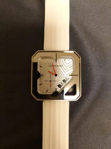 인디펜던트 DADA 콜라보