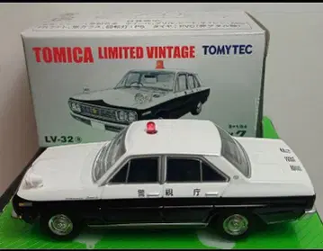 토미카 리미티드 빈티지 닛산 세드릭 패트롤카 새상품