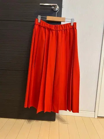 플리츠 스커트 무릎 기장