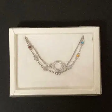 잭 쟌느 팔찌 오오쿠니노 시시아