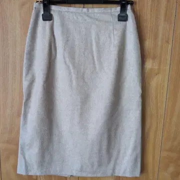 TWO-C 베이지 타이트 스커트