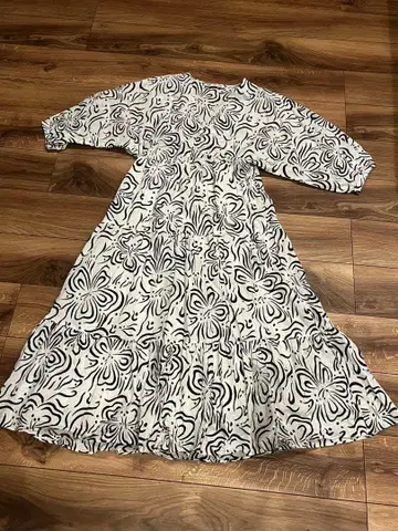 ZARA 꽃무늬 티어드 원피스 드레스