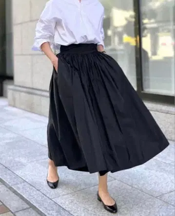 SHE Tokyo Audrey 오드리 38 블랙 플레어 스커트 블랙