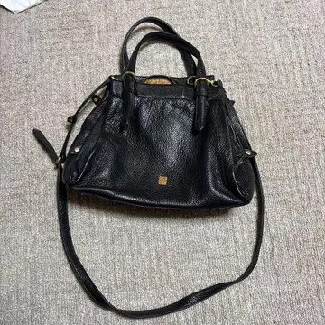 블랙 가죽 숄더백