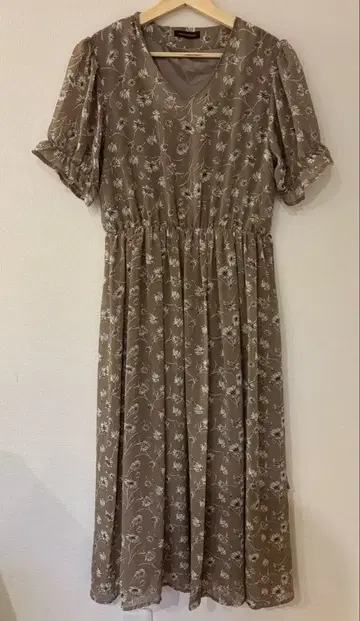 URBAN RESEARCH 플라워 프린트 드레스