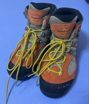 몽벨 등산화 24.0cm