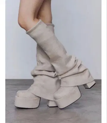 EMODA 스웨이드 통굽 롱 부츠 아이보리 S