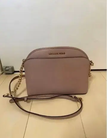 MICHAEL KORS 핑크 숄더백