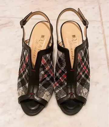 DIANA 체크 무늬 오픈토