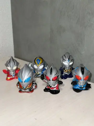 울트라맨 손가락 인형 6개 세트 피규어