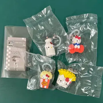 헬로키티 아메리칸 디자인 메지루시 액세서리 4개 세트