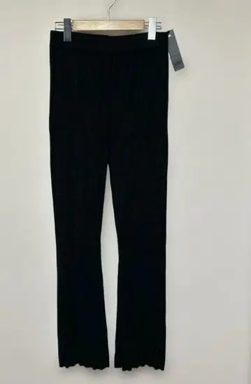 택 포함 새상품 지나시스 헨케이 리브 니트 플레어 팬츠 프리 사이즈 블랙