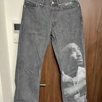 X-LARGE 2PAC 데님 팬츠 블랙 그래픽 사진 L