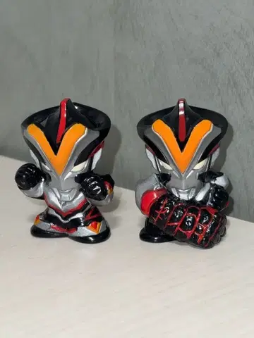 울트라맨 빅토리 피규어 손가락 인형 2체 세트