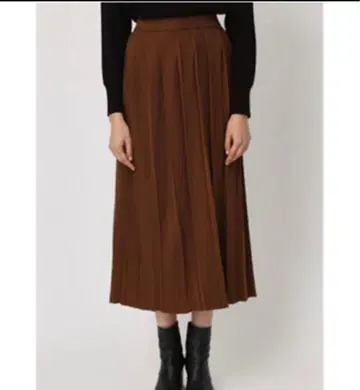 택 포함 미사용 새상품 RIM.ARK 브라운 니트 플리츠 스커트 38