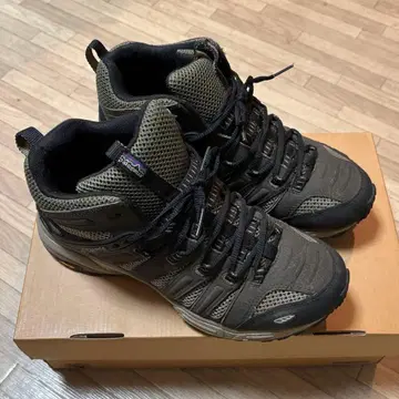 파타고니아 트레킹 슈즈