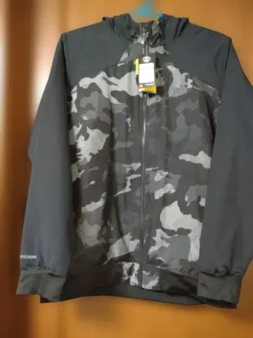 언더아머 블랙 카모플라쥬 점퍼 XXL