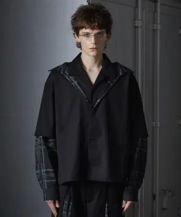 [ 완판템 ] GRANCY 레이어드 디자인 오픈 카라 셔츠 블랙