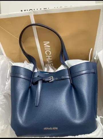 MICHAEL KORS 네이비 숄더백
