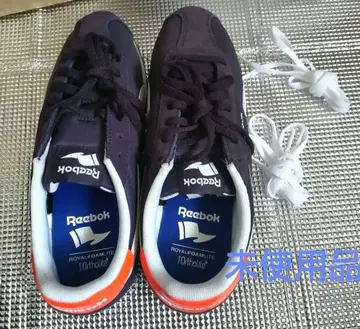 리복 다크 퍼플 스니커즈