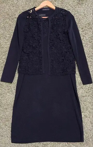 컨디션 최상 다마 컬렉션 레이스 절개 니트 가디건 원피스 세트