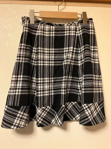 YORK 요크 블랙 화이트 체크 11호 미디 스커트 택 포함