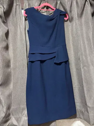 네이비 페플럼 스타일 드레스