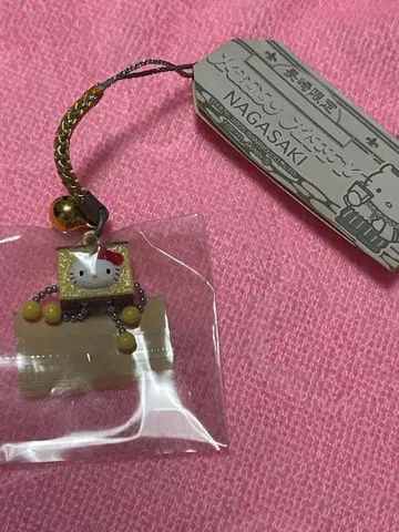 나가사키 한정판 헬로키티 꼬리 달린 카스텔라