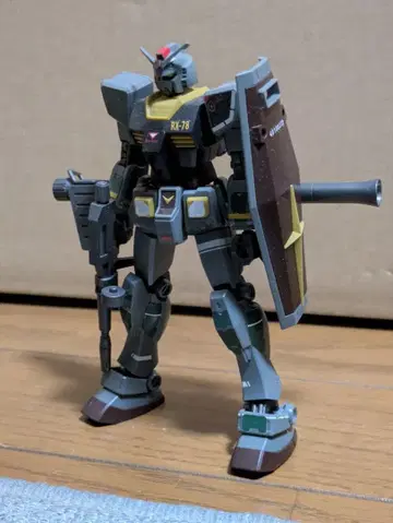 HG 건담 (리얼 타입 컬러)