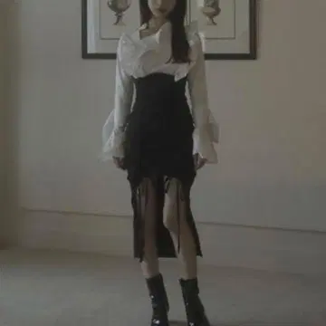 melt the lady 하이웨스트 프론트 오픈 스커트