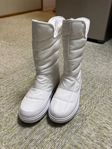 화이트 퀼팅 롱 부츠 24cm