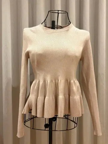 에스트네이션 페플럼 니트 베이지 사이즈 38