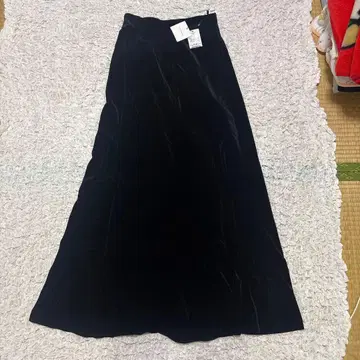 ARUMDY 알름디 롱 스커트 벨로아 블랙