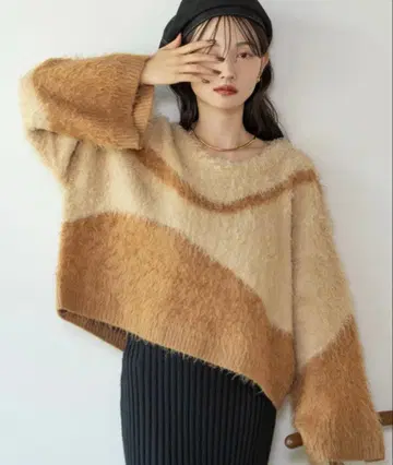 뉴앙스 샤기 니트