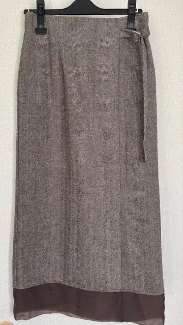 새상품급 로트레아몽 울 혼방 헤링본 트위드 스커트 2024AW