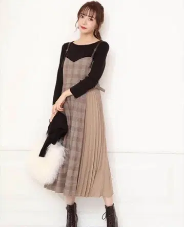 Apuweiser-riche 아푸와이저 리셰 사이드 플리츠 점프 스커트