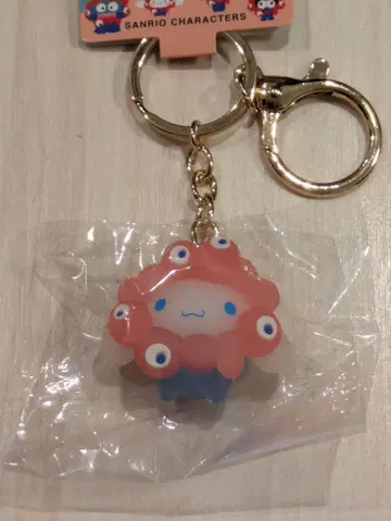 오사카 간사이 만박 입체 마스코트 클리어 컬러 키링 [ 시나몬 롤 ]