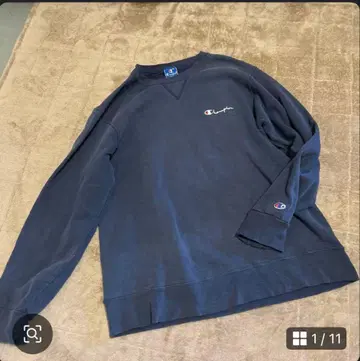 Champion 데미지 빈티지 트레이닝복