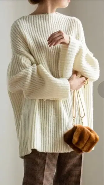 NOBLE Brush 편직 와이드 보트넥 풀오버