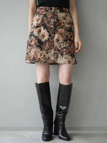 프론트 ZIP 모듬 패턴 미니 스커트/BEIGEBIGFLOWER 뤼미에