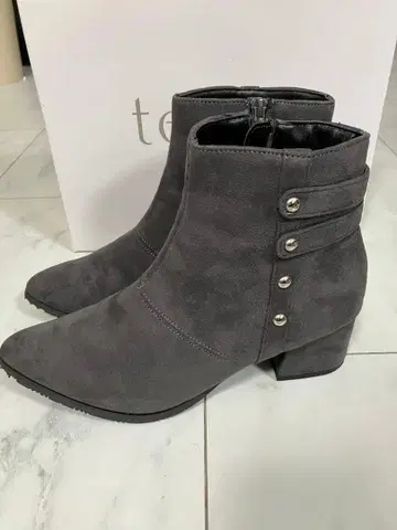 tehen 테엔 그레이 스웨이드 앵클부츠 25cm